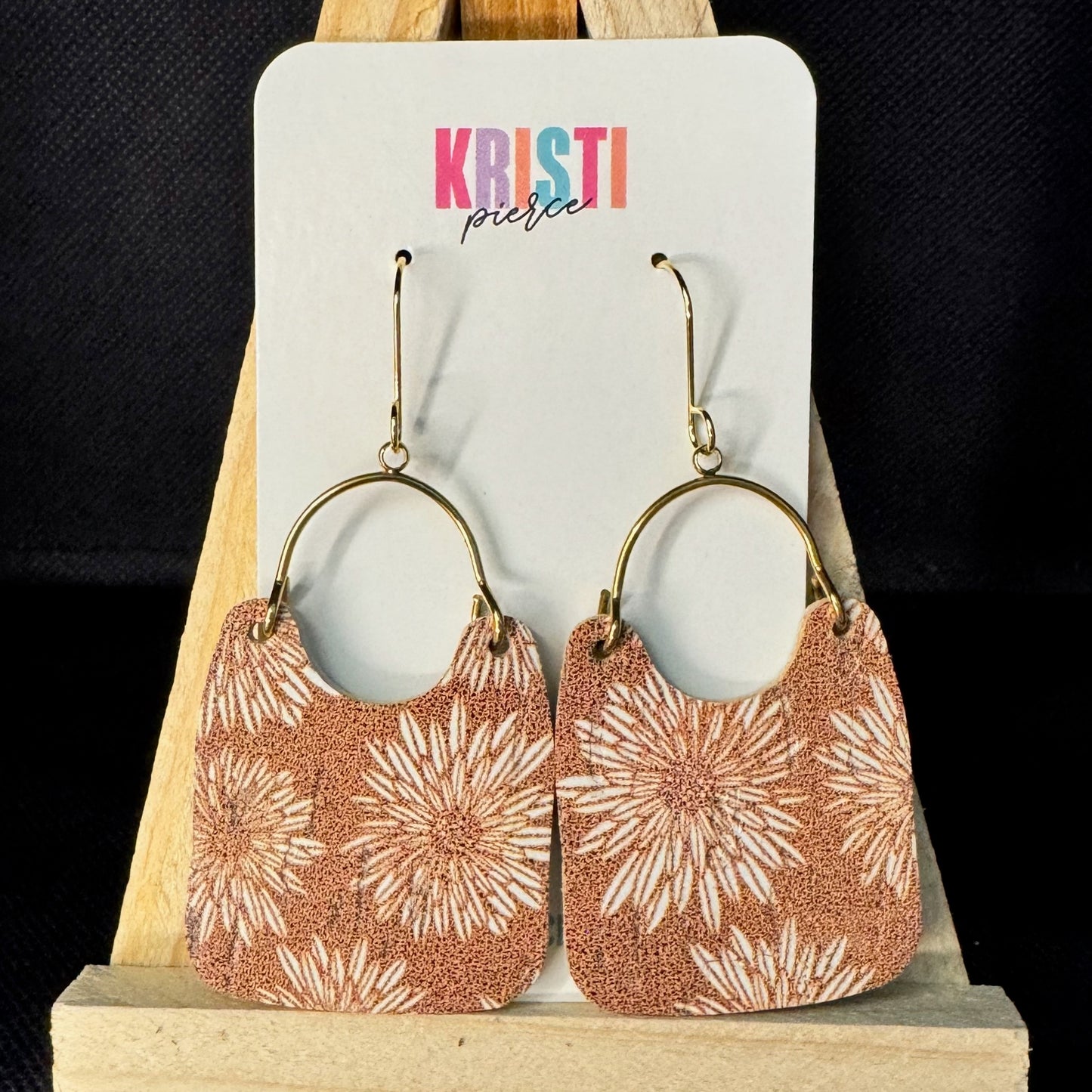 Flower Print Purse-shaped Tan Leather Dangle Earrings