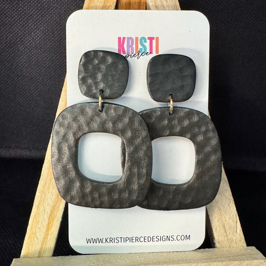 Black Hammered O-Shape Earrings