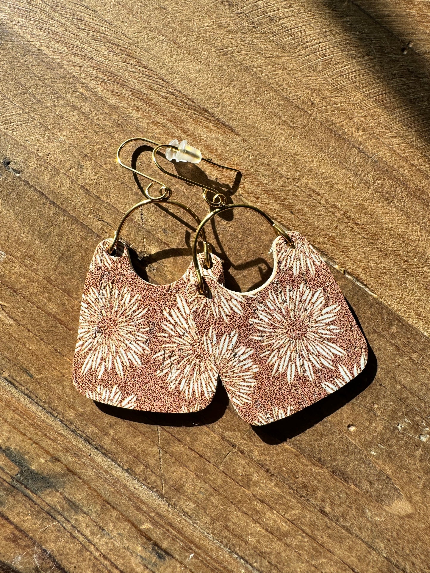 Flower Print Purse-shaped Tan Leather Dangle Earrings